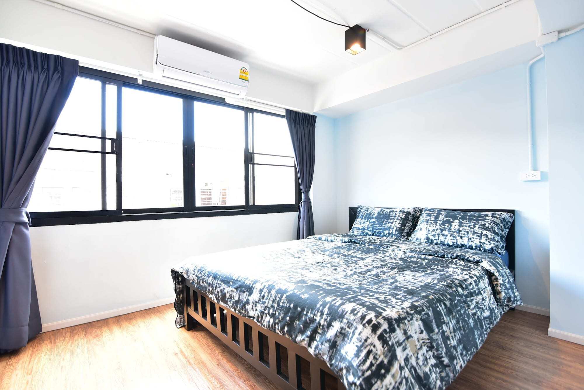 Wj Hostel Банкок Екстериор снимка